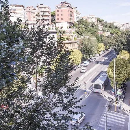 Πανσιόν Trastevere Chic 4*